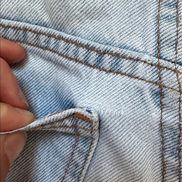 Vintage Levi's Women’s 913 Slim Fit Petite Light Wash Size 6 - Picture 6 of 11